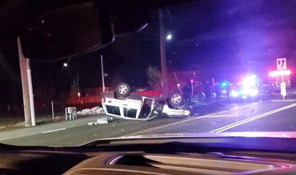 Roundabout crash at Union and 19th in Kennewick